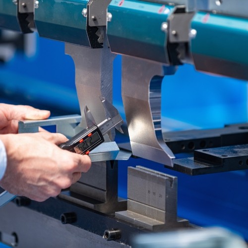Servo press